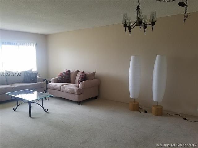 Building Photo - 14830 Naranja Lakes Blvd