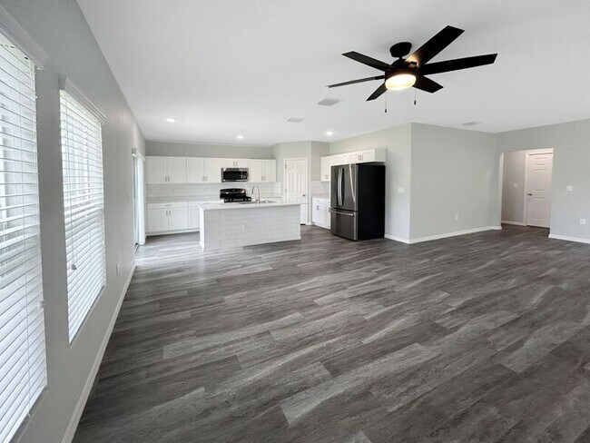 Foto del edificio - 12982 Oak Hill Way