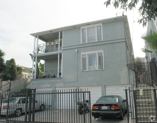 Building Photo - 220-224 S Bonnie Brae St