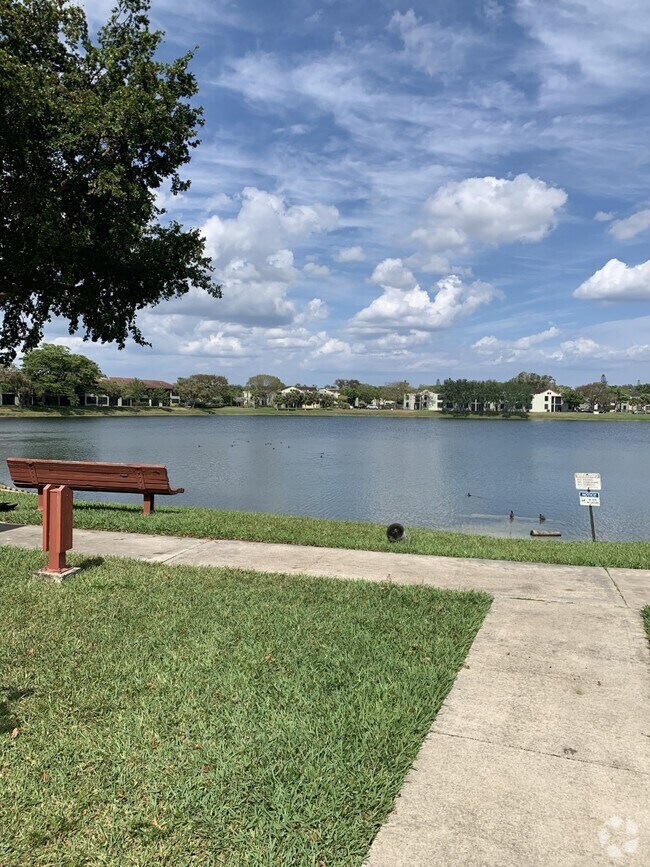 Best Luxury Tamarac Lakes South Apartments for Rent Fort Lauderdale