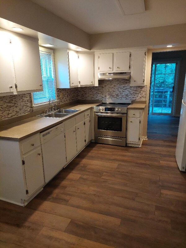 Foto del edificio - 479 Woodview Dr