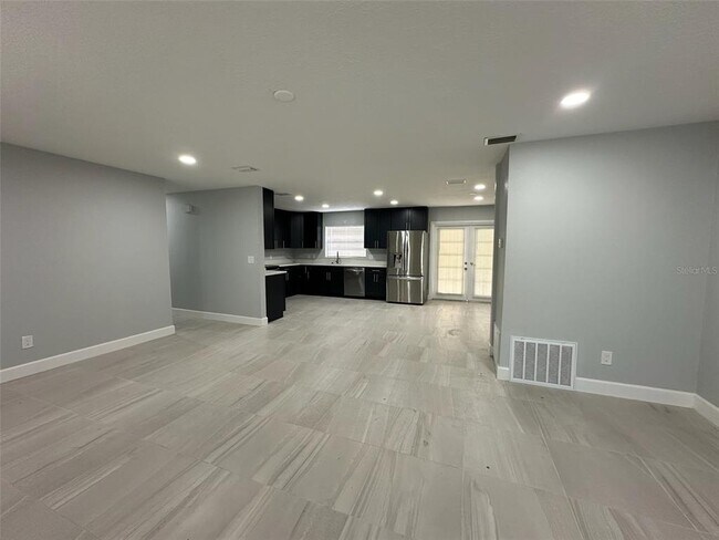 Foto del edificio - 2432 NE 28th St