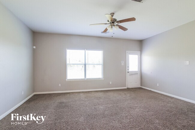 Foto del edificio - 1027 Paradise Rd