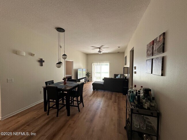 Foto del edificio - 13792 Herons Landing Way
