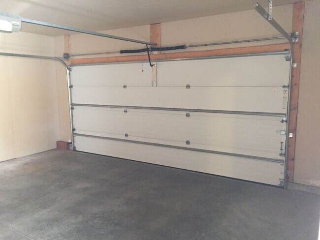 Foto del edificio - 3 Bed 3 Bath Twin Home
