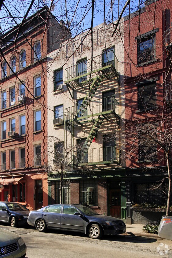 Building Photo - 23 Bedford St