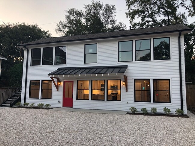 Back Apartment (downstairs unit) - 1742 W Main St