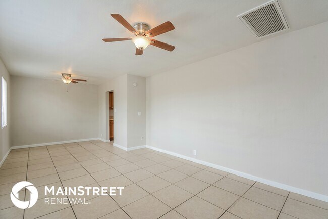 Foto del edificio - 6122 E Sylvane St