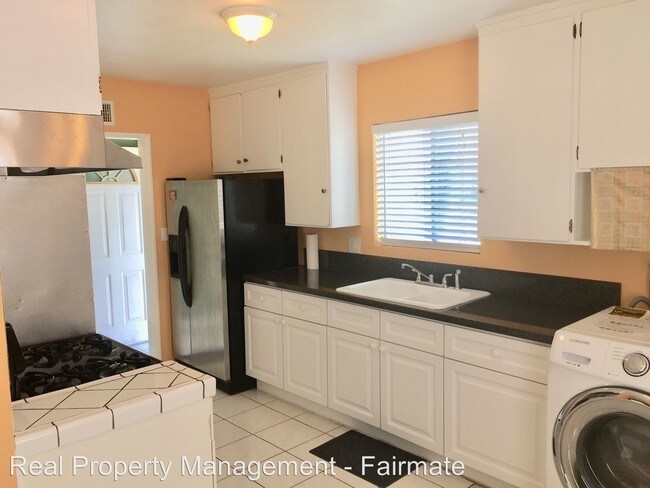 Building Photo - 3 br, 2 bath House - 1119 Tonopah Ave