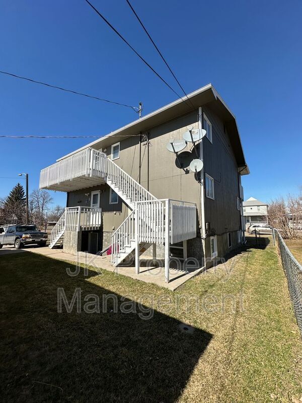 Foto del edificio - 1300 6th Ave S