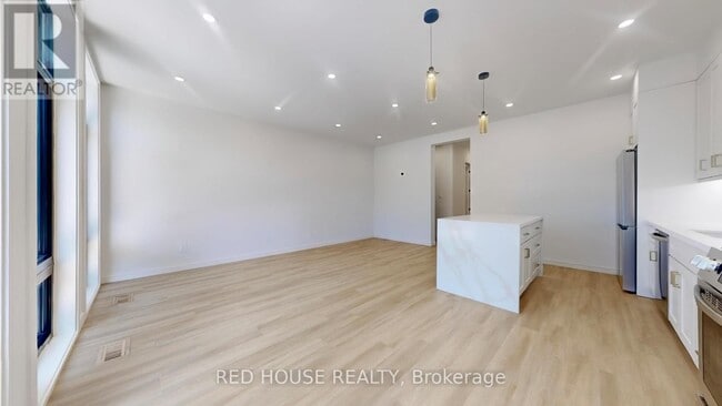 Building Photo - 63-63 Derwyn Rd