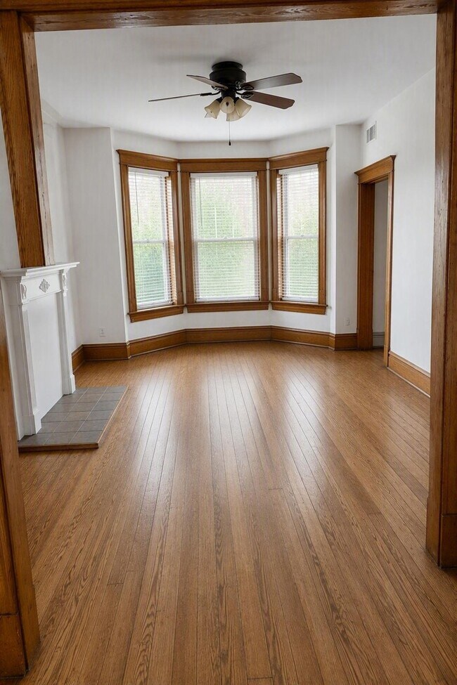 Foto del edificio - 2423 N Washtenaw Ave