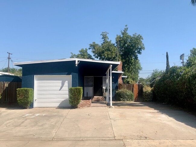 Building Photo - Fully Updated 3/1