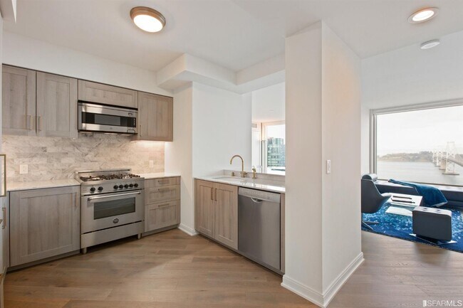 Building Photo - 401 Harrison St