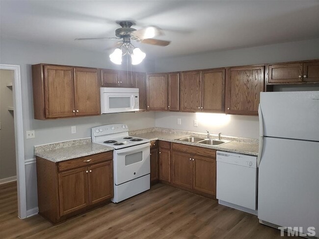 Building Photo - 7708 Longstreet Dr