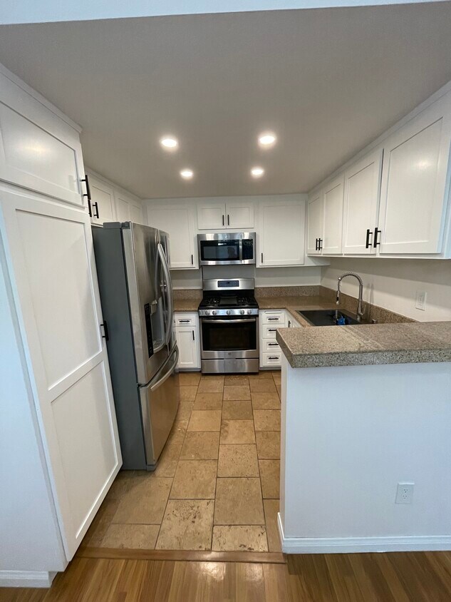 21815 Saticoy St Unit 37, Canoga Park, CA 91304 Condo for Rent in