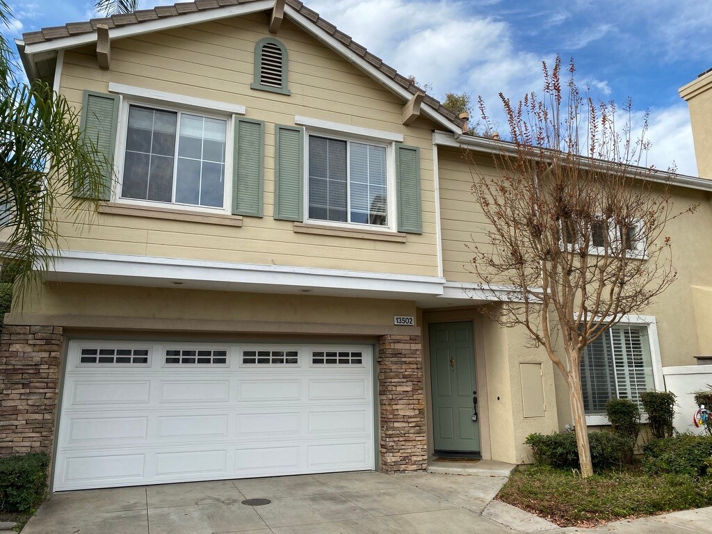 Front of Townhome - 13502 Windsor Ct