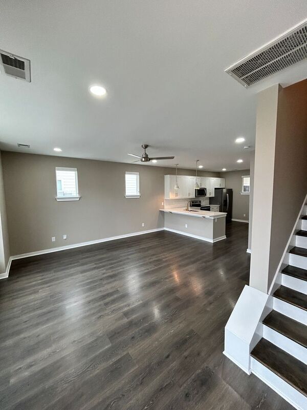 Building Photo - 608 Mason Ward Pl