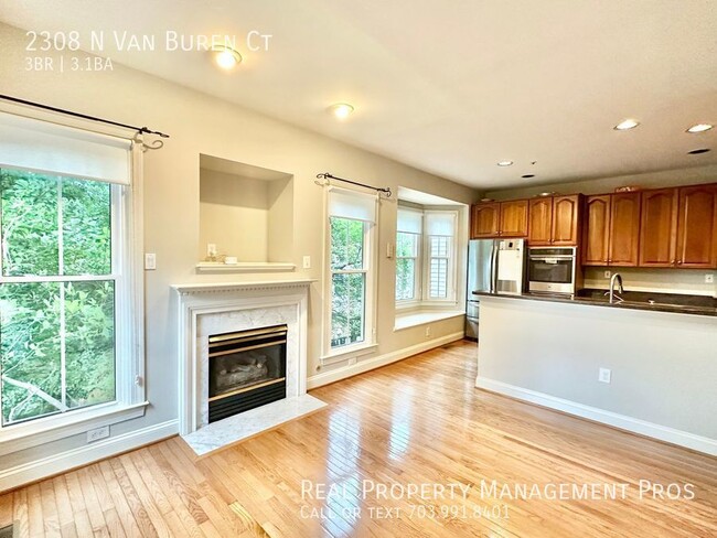 Foto del edificio - 2308 N Van Buren Ct