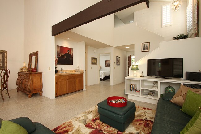 Building Photo - 45395 San Pablo Ave