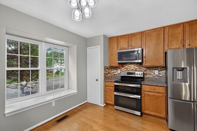 Foto del edificio - 8346 Stationhouse Ct