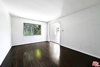 Building Photo - 5533 W Jefferson Blvd