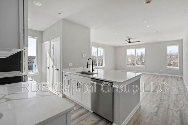 Foto del edificio - 948 S Corinth St Rd