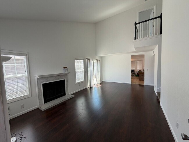 Building Photo - 8492 Hermitage Way