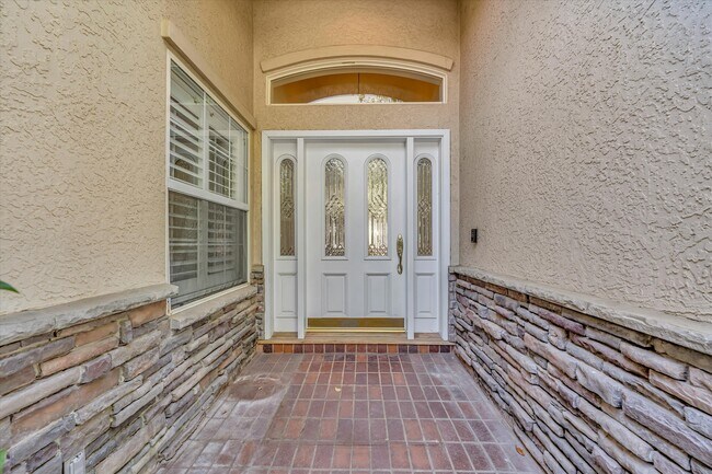 Building Photo - 17032 Heatherwood Way