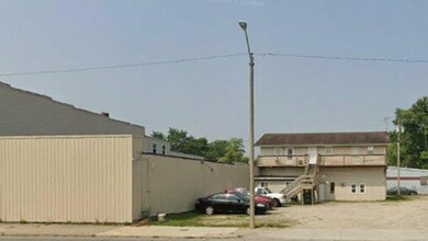 Building Photo - 1523 S Walnut St
