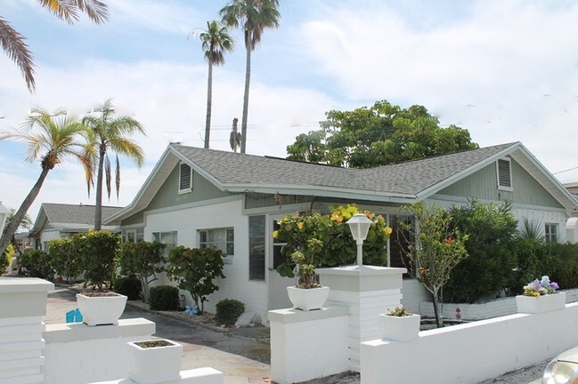 - 7999 Bayshore Dr