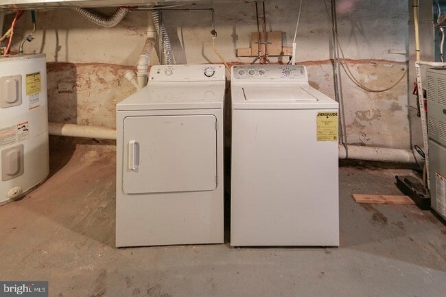 Building Photo - 2721 E Birch St