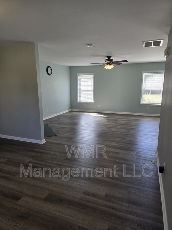 Foto del edificio - 1415 Cold Creek Pl