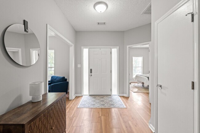 Foto del edificio - Beautifully Remodeled 4BR Ranch in Matthews