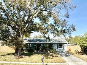 Building Photo - 6475 Cedarbrook Dr