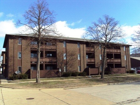Primary Photo - 58 E Healey St