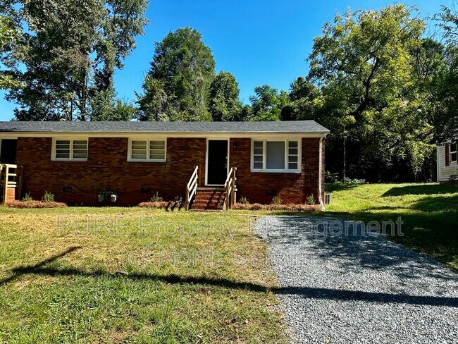 Foto del edificio - 105 Snider Ave