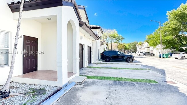 Foto del edificio - 8902 NW 109th Ct