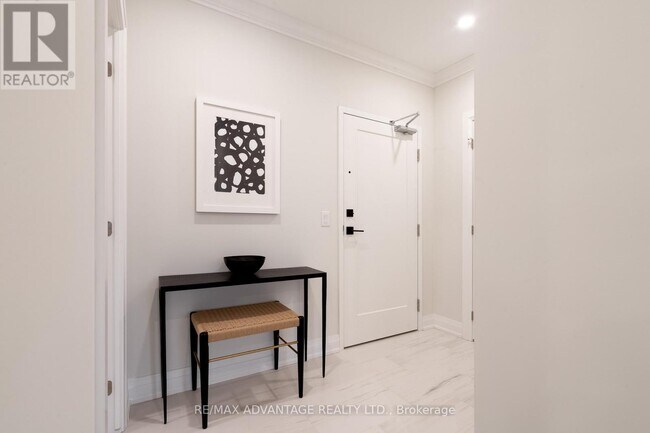 Photo du bâtiment - 1975 Fountain Grass Dr