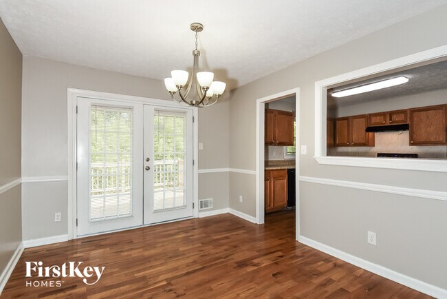 Building Photo - 2035 Ocee Dr