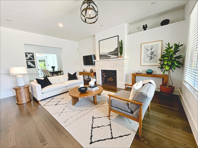 Foto del edificio - 1500 SW 18th St