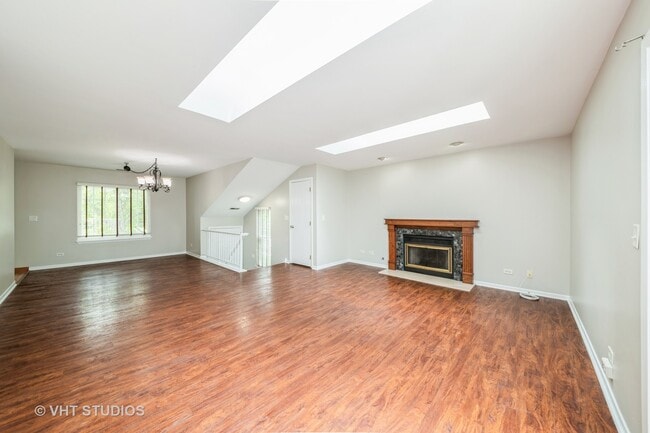 Building Photo - 1014 Westchester Cir