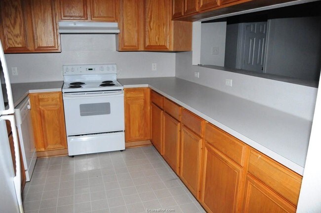 Building Photo - 2323 Pronghorn Ln