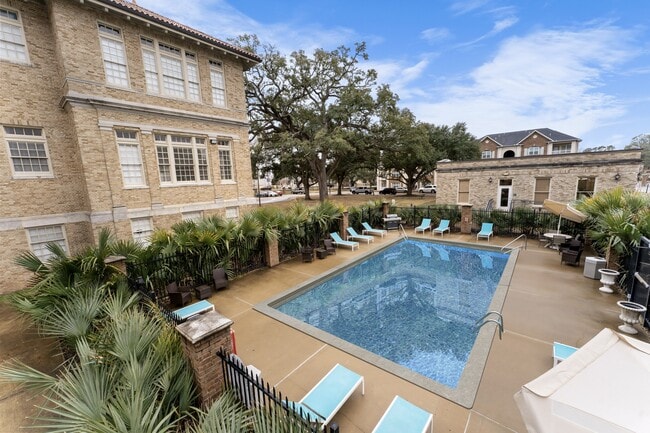 Building Photo - Mason Estates