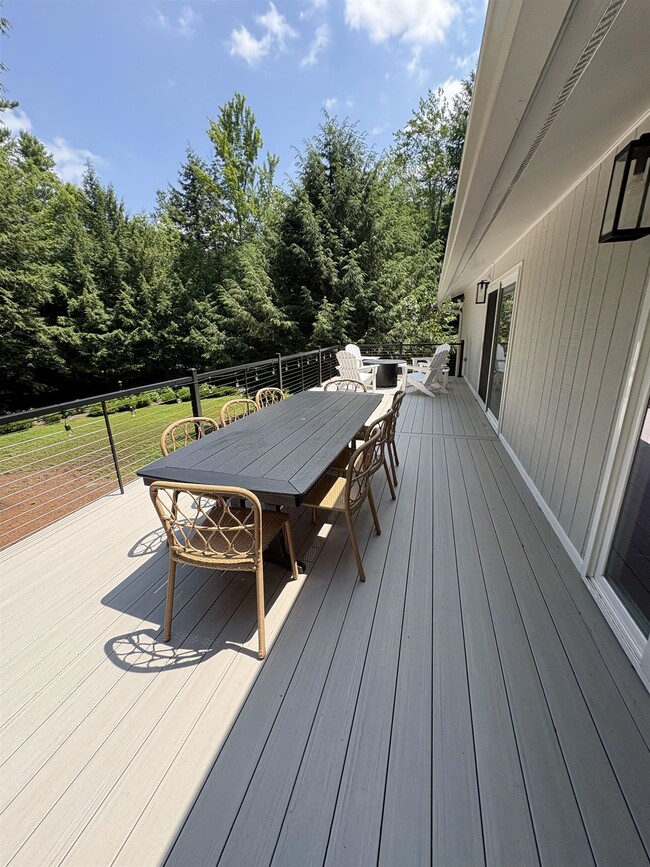 Foto del edificio - 121 Upper Bay Rd