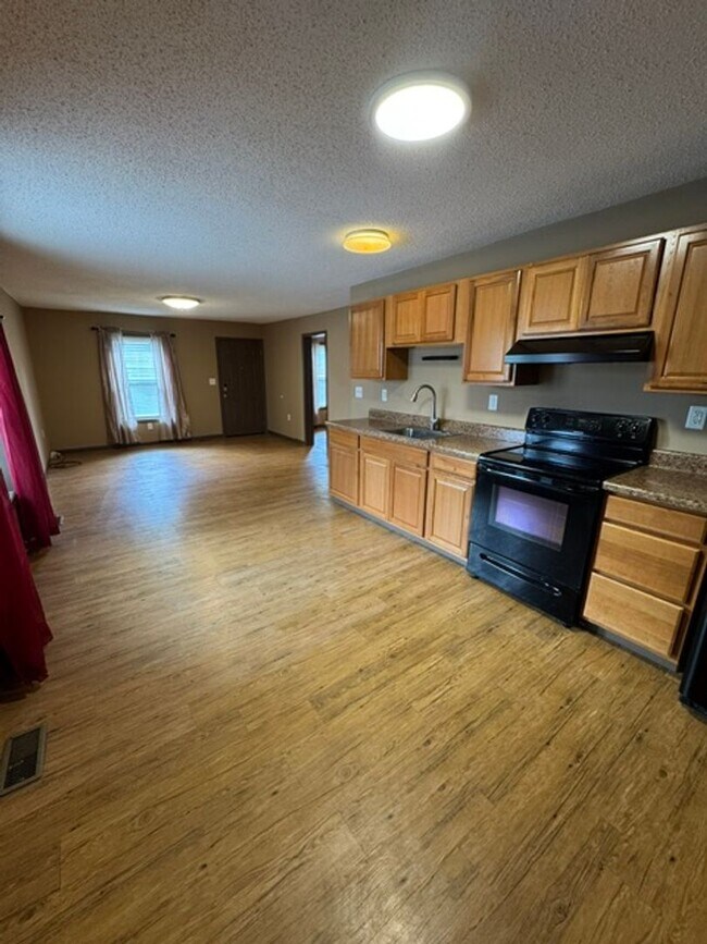 Foto del edificio - City of Alcoa 37701 -  2 bedroom, 1 bath recently renovated home - Call Tim Tipton (865) 806-7255