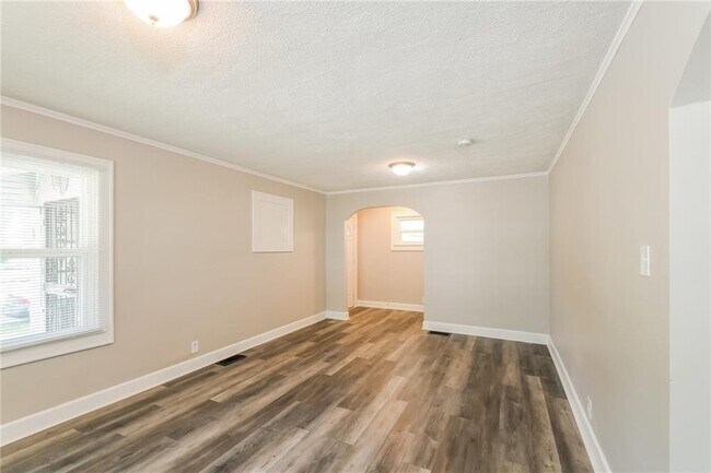 Building Photo - 1502 Edgemont Ave