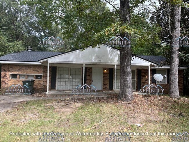 Building Photo - 3733 Lindsey Drive Macon, Ga 4x1.5 home