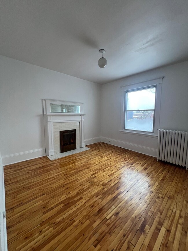 Building Photo - 362 Friel St