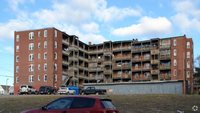 Parte trasera del edificio - 310 Walnut St
